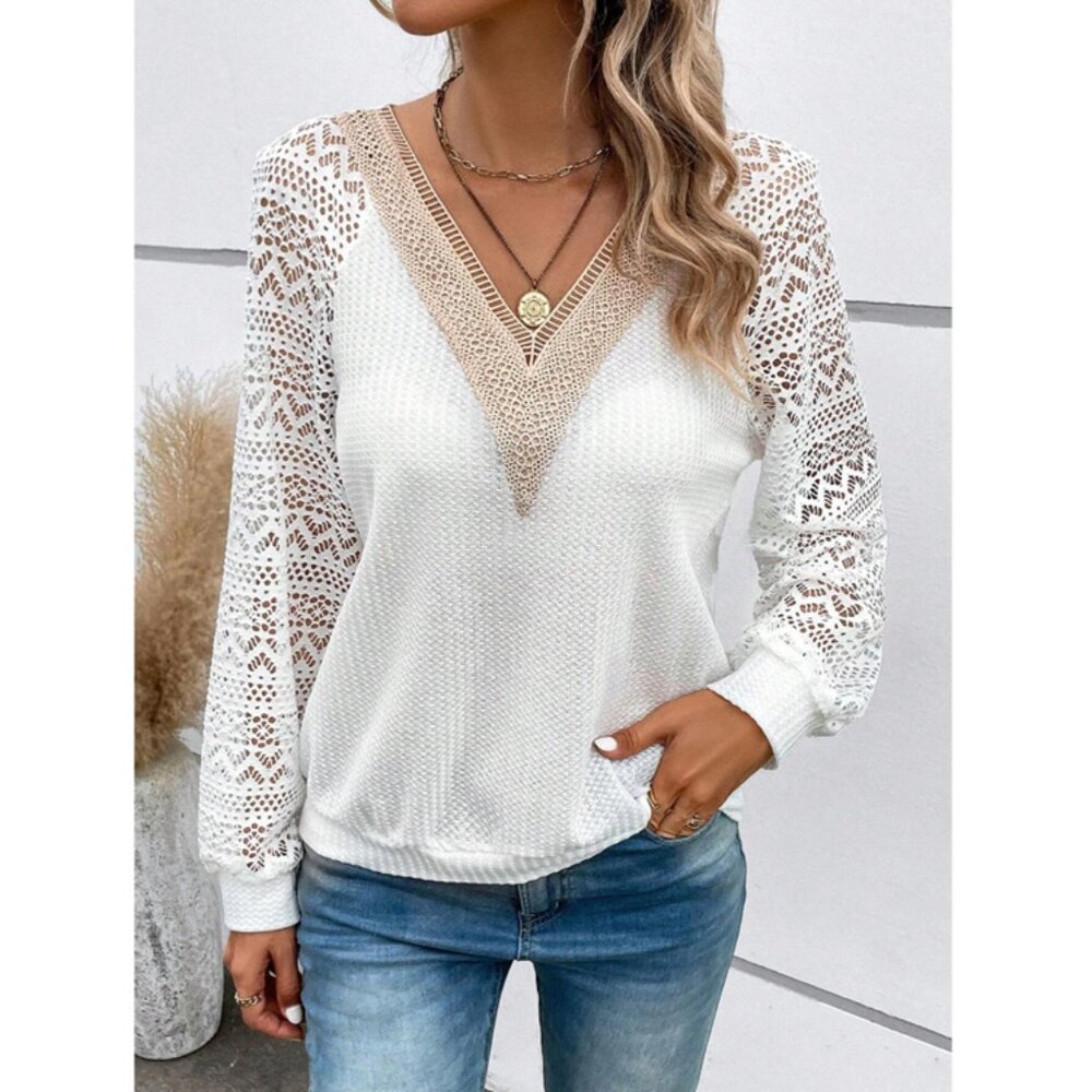 2/$45 Embroidered Holes White Top T-Shirt Blouse Long Sleeve V Neck Loose Fit M
